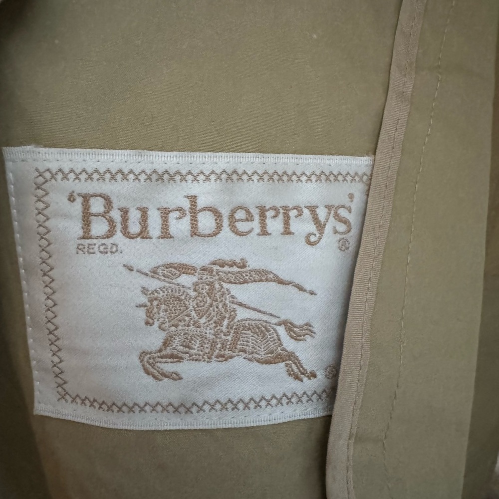 Authentic Vintage Burberry Trench Coat - Picture 2 of 11